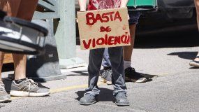 Perlenses pidieron justicia por la adolescente que fue violada