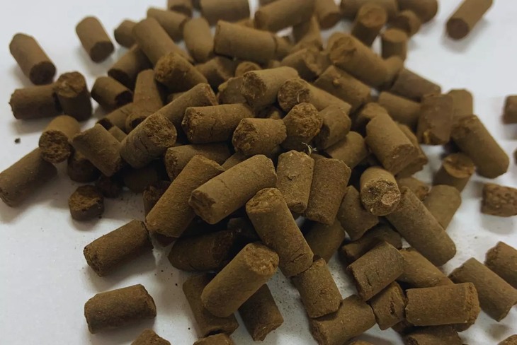 Formato pellet = aplicaci&oacute;n precisa, menos olor y almacenamiento eterno. El futuro ya lleg&oacute;. Foto: INTA