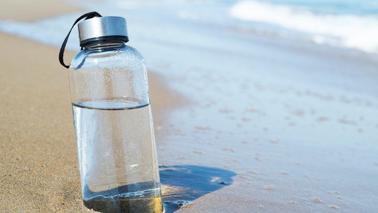 Convierten agua de mar en potable con luz solar