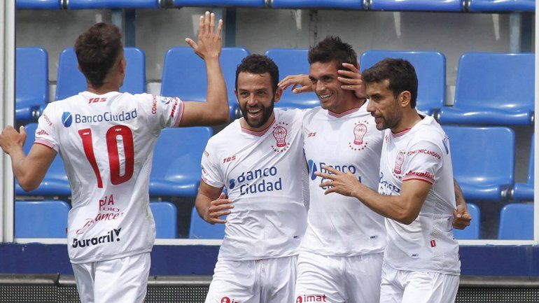 Huracán le ganó a Tigre en el arranque del domingo futbolero