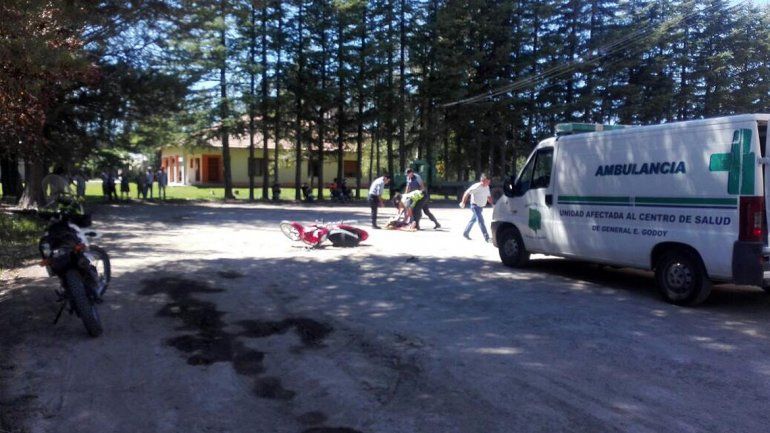 Una adolescente murió al chocar la moto en la que manejaba un joven ciego