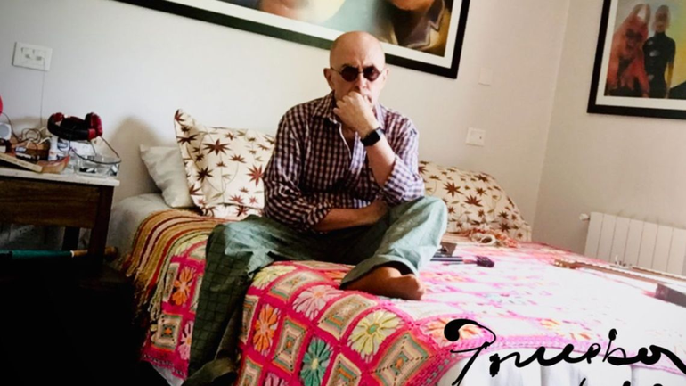 Hermetismo total: cómo es la casa en la que vivió el Indio Solari.
