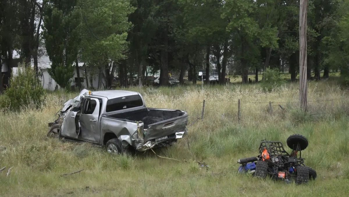 Los heridos residen en Plottier y protagonizaron un vuelco en Ruta, cerca de Viedma.