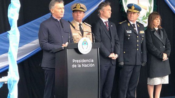 El mandatario habló en un homenaje a los efectivos caídos.