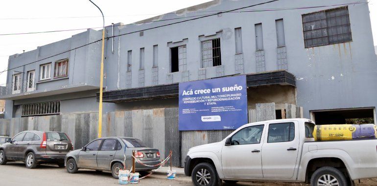 La remodelación del cine de Centenario, en la recta final