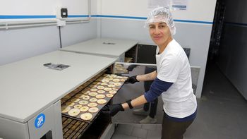 Era docente de economía, llegó al Alto Valle en busca de trabajo y descubrió el mundo de la cocina viva