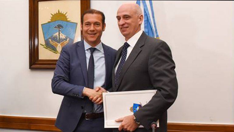 Gutiérrez entregó una nueva concesión no convencional en Vaca Muerta