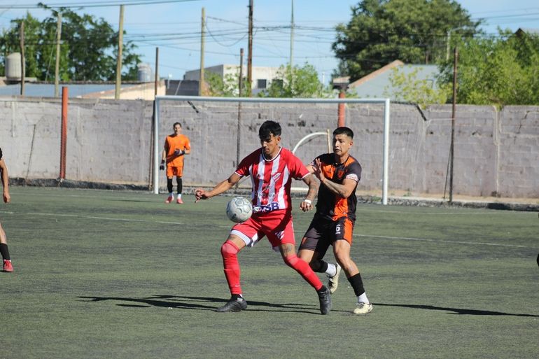 El Rojo le ganó de visitante a Petrolero. Fotos: prensa Independiente