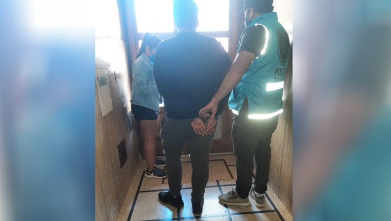 Se hacía pasar por una nena en las redes para obtener fotos sexuales de menores