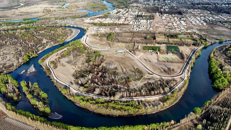 El Paseo Costero se sigue transformando: así continúa creciendo sobre un lugar especial | LM Neuquen El Paseo Costero se sigue transformando: así continúa creciendo sobre un lugar especial