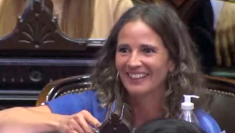 Por flaca, una diputada del PRO no pudo emitir su voto