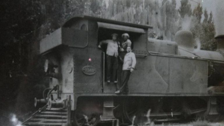 El tren y su tripulación. Foto: familia Dellanegra.