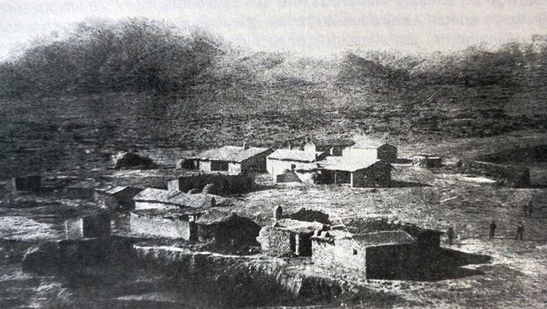 El pueblo de Chos Malal (especialmente los comerciantes) se resistió al traslado de la capital.
