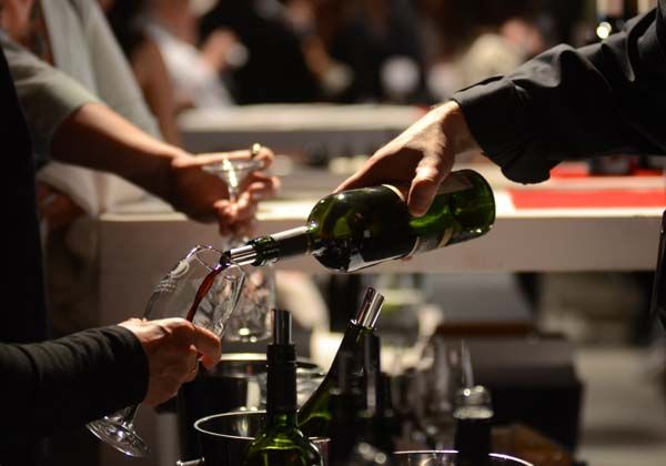 Por ley el vino es bebida nacional