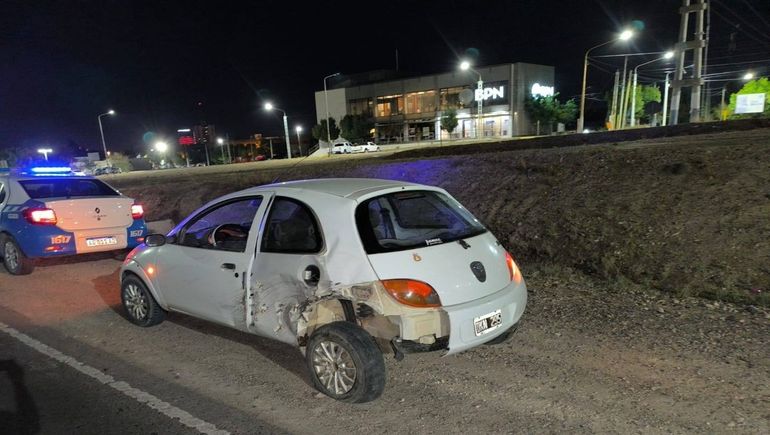 La chocó a más de 100 km/h en Ruta 7, la dejó herida y escapó: ¿fue una camioneta petrolera?