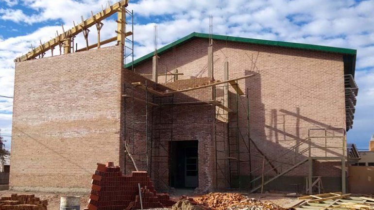 El CPEM 71 se terminó en 2007 y quedó chico en pocos años.