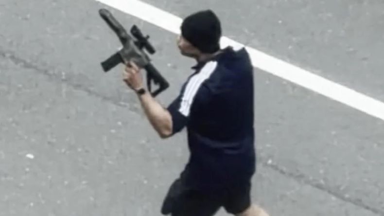 Había sido condenado por atacar policías y ahora protagonizó otro brutal tiroteo en Estados Unidos | LM Neuquen Había sido condenado por atacar policías y ahora protagonizó otro brutal tiroteo en Estados Unidos