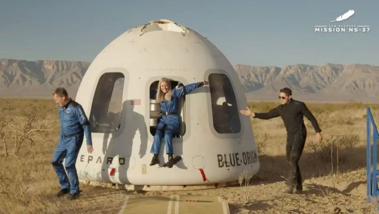 El diseño accesible de la cápsula permitió la participación de una pasajera en silla de ruedas sin cambios estructurales mayores. El diseño accesible de la cápsula permitió la participación de una pasajera en silla de ruedas sin cambios estructurales mayores.