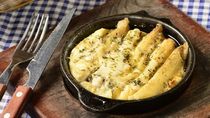 Provoleta a la parrilla como la del bodegón: los 4 trucos de los expertos Provoleta a la parrilla como la del bodegón: los 4 trucos de los expertos