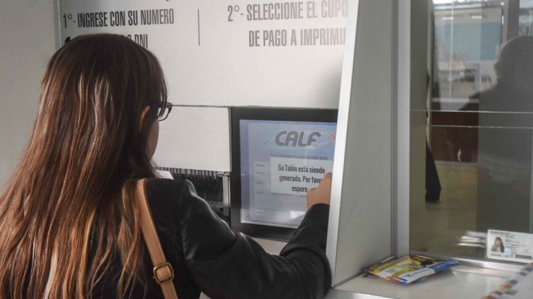 La comisión de Servicios Públicos aprobó por mayoría la suba de la luz. Hay una fuerte incidencia de la masa salarial en los recursos que necesita CALF.