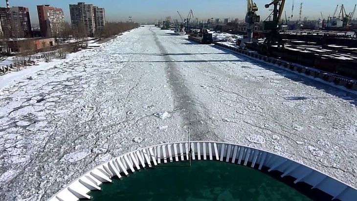Las bajas temperaturas muchas veces complican el ingreso de la fruta del hemisferio sur al puerto de San Petersburgo. Las bajas temperaturas muchas veces complican el ingreso de la fruta del hemisferio sur al puerto de San Petersburgo.