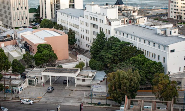 El imponente Hospital Regional de Comodoro Rivadavia: según precisó el jefe regional de la Policía, El imponente Hospital Regional de Comodoro Rivadavia: según precisó el jefe regional de la Policía,