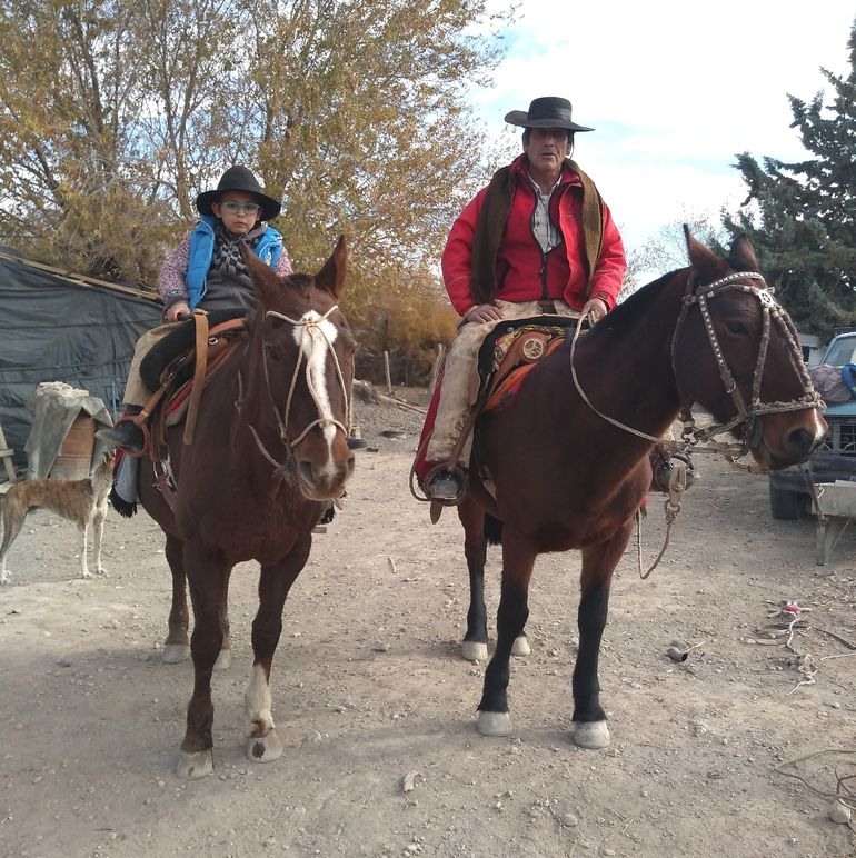 Galvarino Tapia en su puesto de campo en el paraje La Salada en el Norte neuquino. Galvarino Tapia en su puesto de campo en el paraje La Salada en el Norte neuquino.