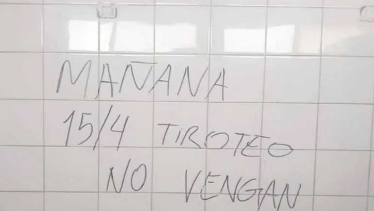 La investigación apunta a la madre del adolescente, a quien se le atribuye haber sugerido el uso del objeto para intimidar La investigación apunta a la madre del adolescente, a quien se le atribuye haber sugerido el uso del objeto para intimidar