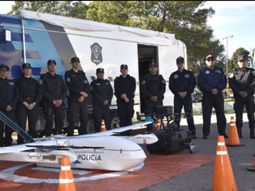 Los drones de la policía rural de La Pampa tienen sensores térmicos que detectan el movimiento de personas en plena oscuridad. Los drones de la policía rural de La Pampa tienen sensores térmicos que detectan el movimiento de personas en plena oscuridad.