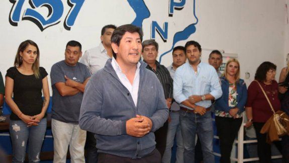 Moquehue: Badilla pone paños fríos por el ordenamiento territorial