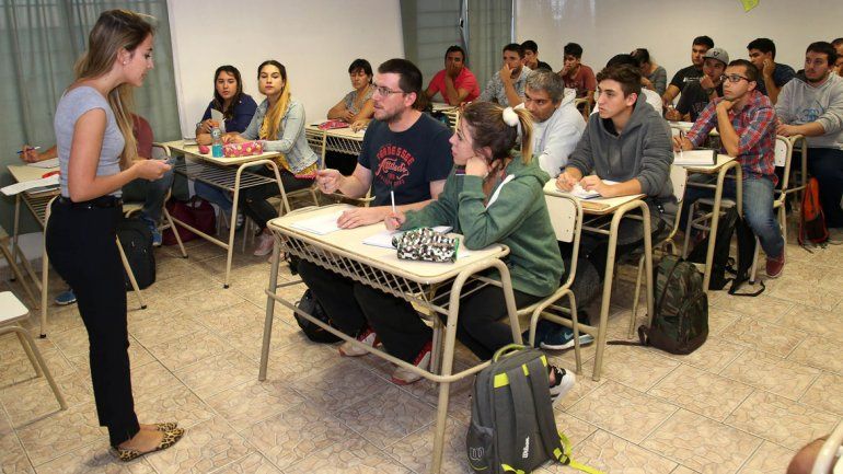 Nuevos petroleros: capacitan para el trabajo en los pozos