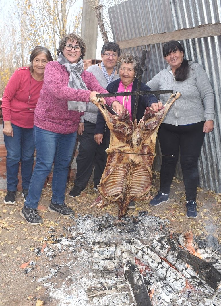 La venta de chivitos de la zona es una de las opciones de los crianceros de Laguna Miranda.