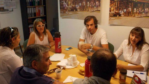 El diputado López estuvo con referentes del comercio de La Angostura.
