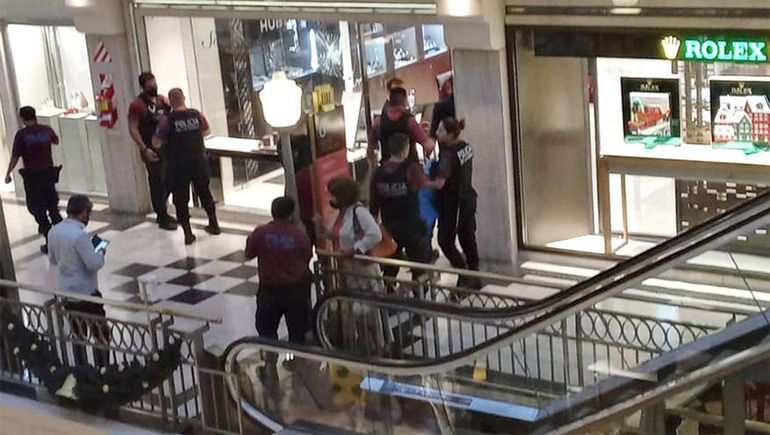Patio Bullrich: una relojería sufrió un golpe comando