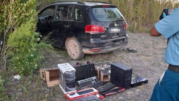 Adolescentes desmantelaron la radio municipal de Sauzal Bonito