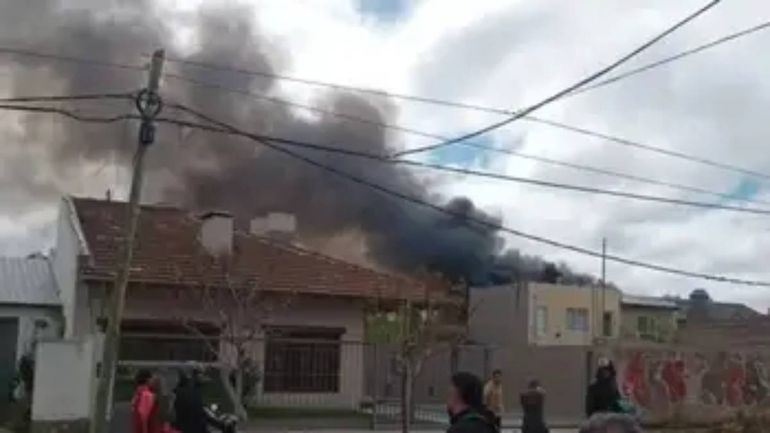 Terrible explosión en un depósito de General Roca.
