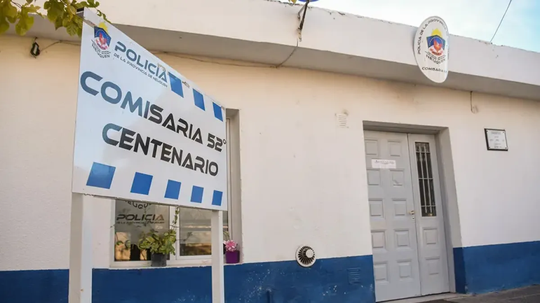 Atacó a su hermana menor con un cuchillo y le robó el celular: el prontuario de un delincuente incontrolable
