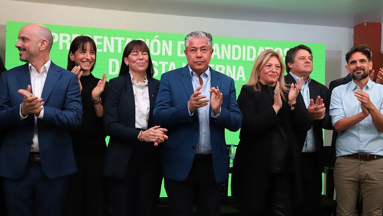 Rolando Figueroa presentó a sus candidatos con miras a octubre / Foto