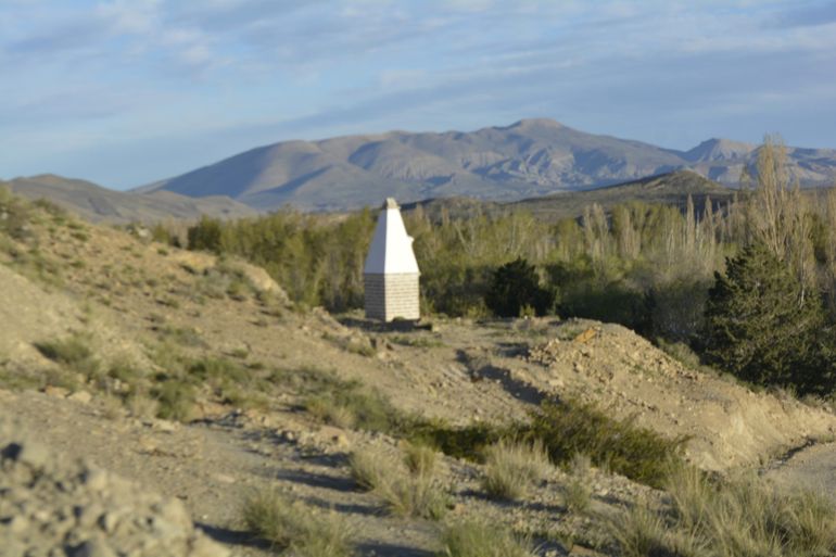 Restauran la pirámide que les da fuerza a los productores del Norte neuquino