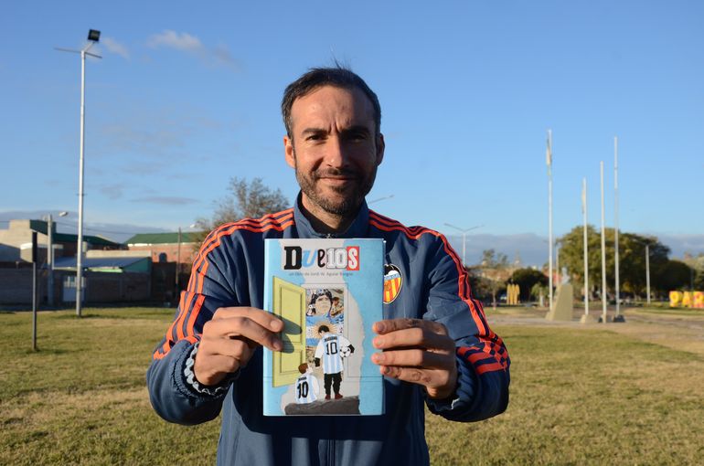 Jordi Aguiar Burgos escribió una novela corta sobre la muerte de Diego Maradona.