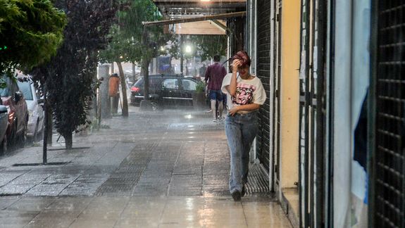 Cómo estará el tiempo en la región: ola calor y tormentas fuertes