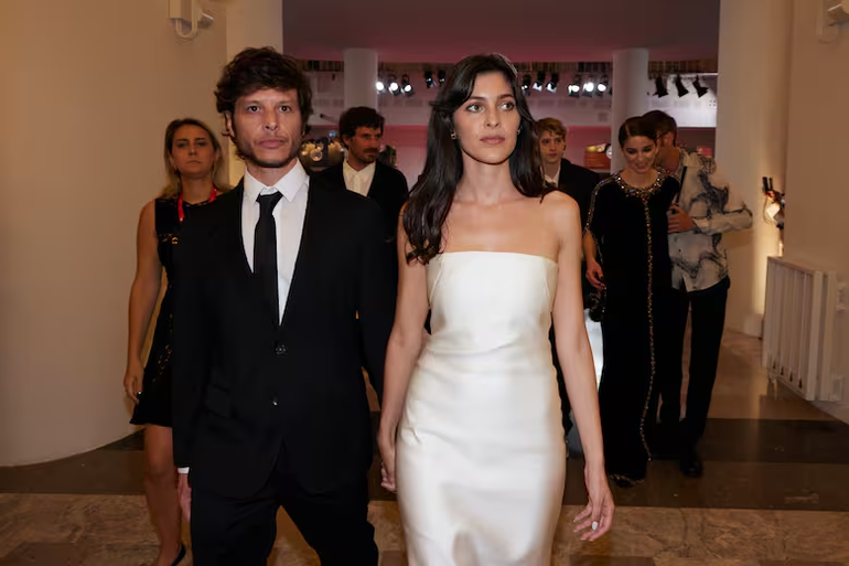 Luis Ortega y su nueva novia. Luis Ortega y su nueva novia.