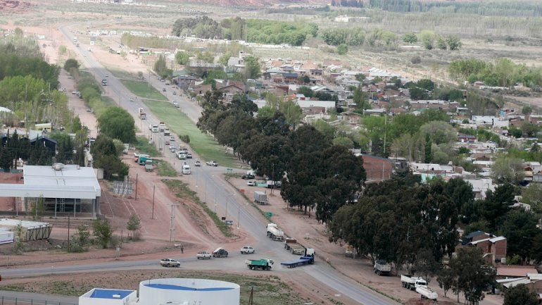 Vecinos de Añelo denuncian que el agua está contaminada