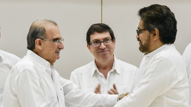 El negociador del gobierno y el de las FARC