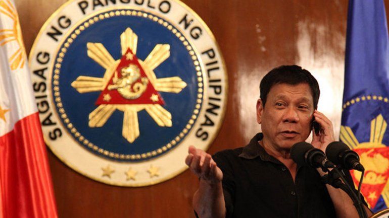 Duterte se refirió así al representante de EE.UU. en su país. Y lo insultó.