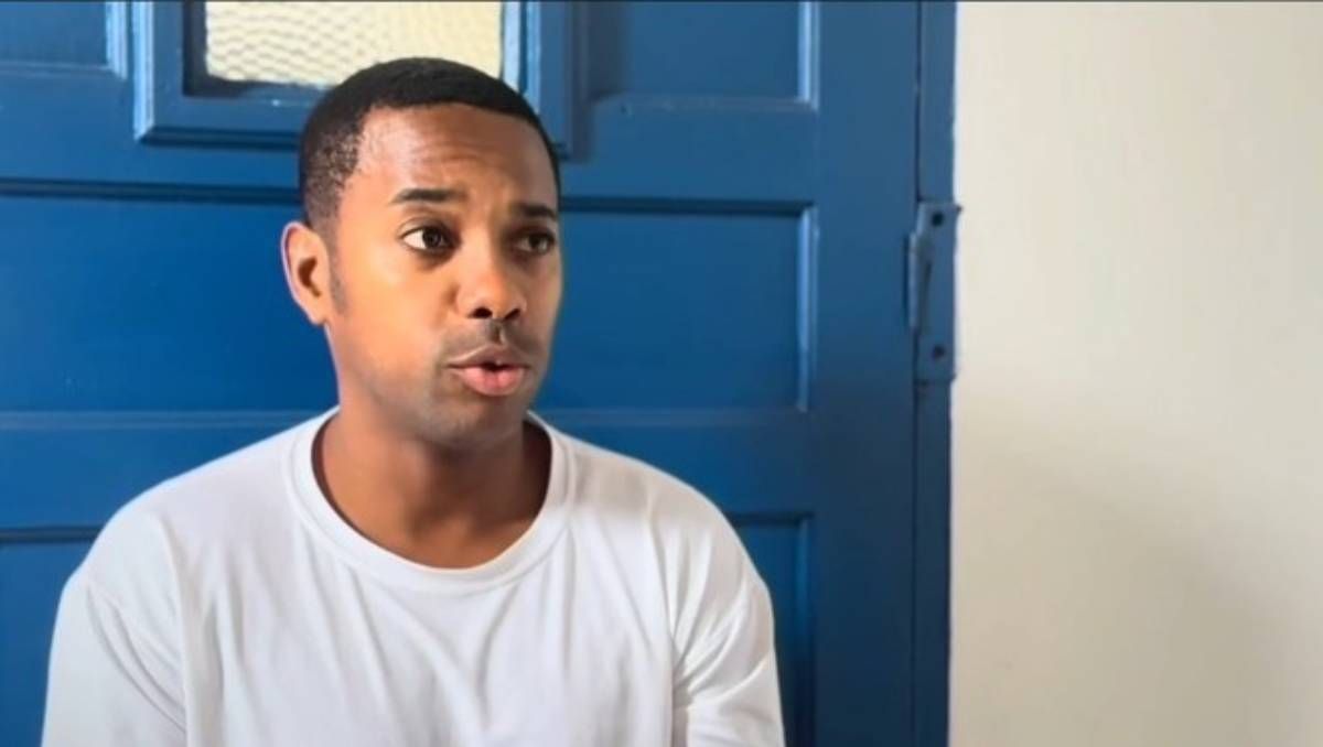 Robinho negó recibir trato preferencial en la cárcel y se conocieron duras imágenes donde cumple la sentencia