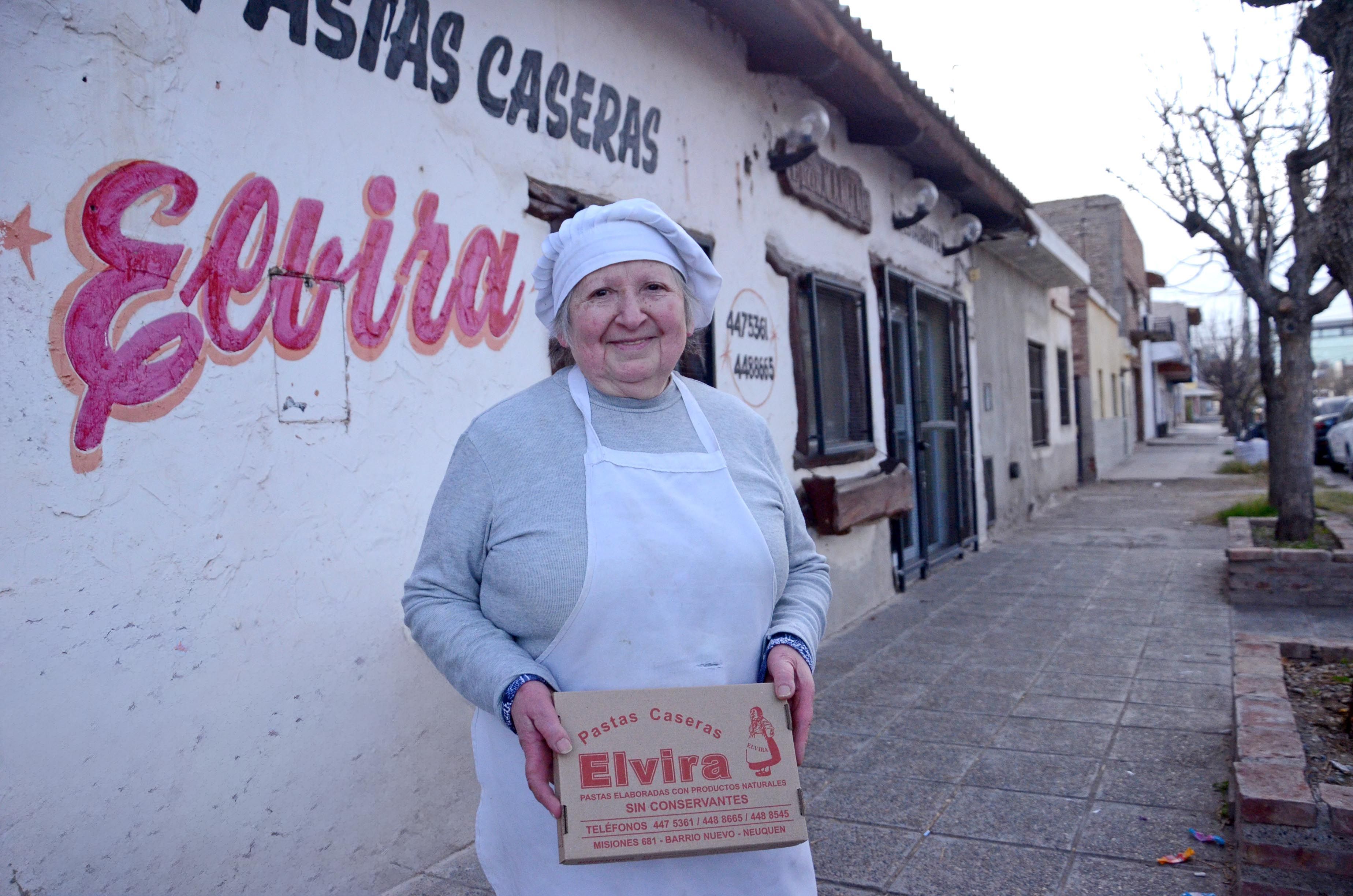 Elvira, la protagonista que da nombre a una de las casas de pastas más tradicionales de Neuquén.