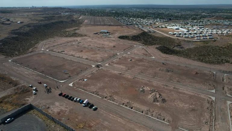 La gente se pasa del registro de viviendas al de los lotes con servicios