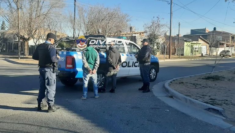 Dos prófugos por robo y abuso cayeron en Cutral Co