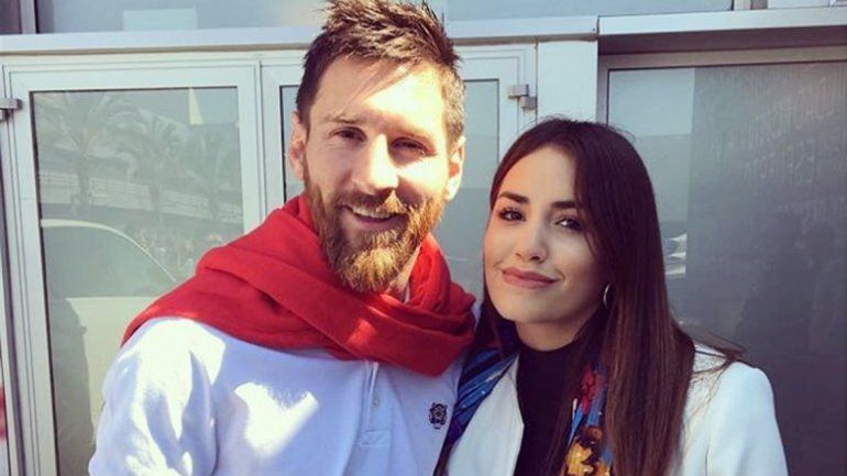 Lali se sacó una foto con su ídolo Leo Messi